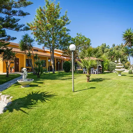 Memo's Guest house