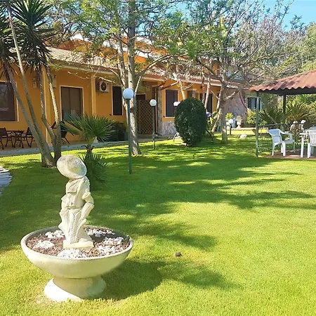 Memo's Pensión 4*