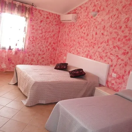Memo's Guest house Arborea